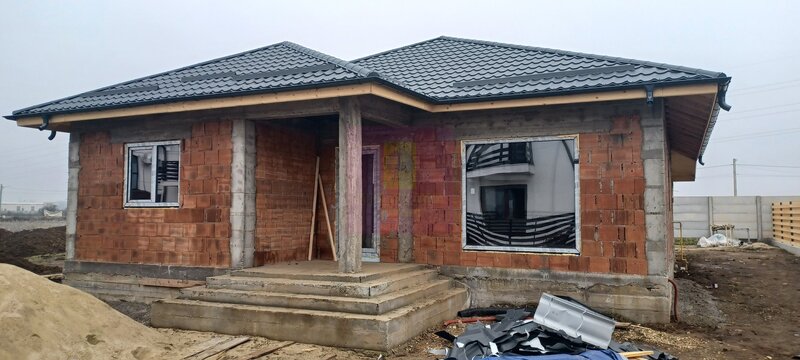 Sabareni, casa noua 4 camere parter, curte 480 mp